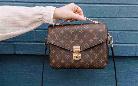 louis vuitton blauw rugzak nep|Een nep Louis Vuitton tas herkennen .